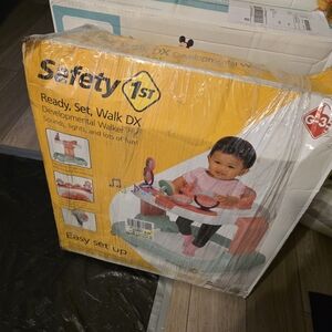 Safety 1st Ready, Set, Walk DX Walker